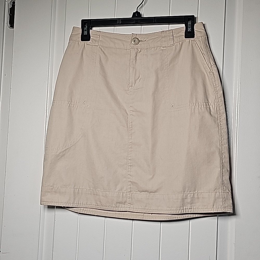 Woolrich sz 6 khaki skirt